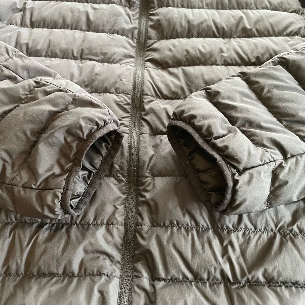 Uniqlo Ultra Light Down Jacket (Black) - Small